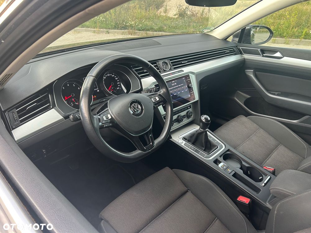 Volkswagen Passat - 6