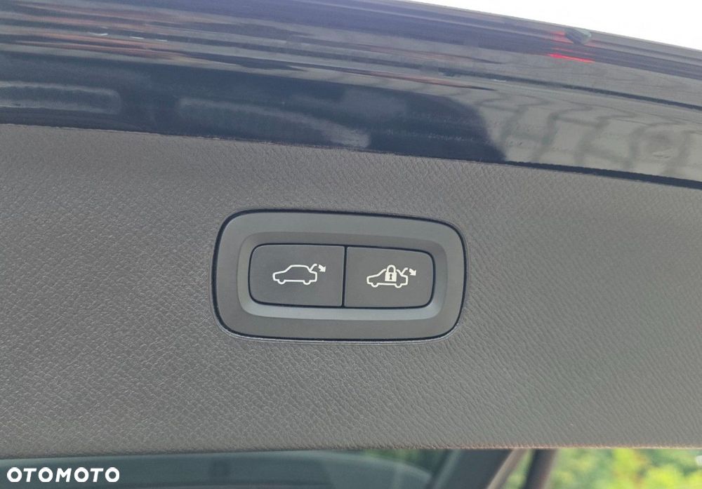 Volvo XC 90 - 33