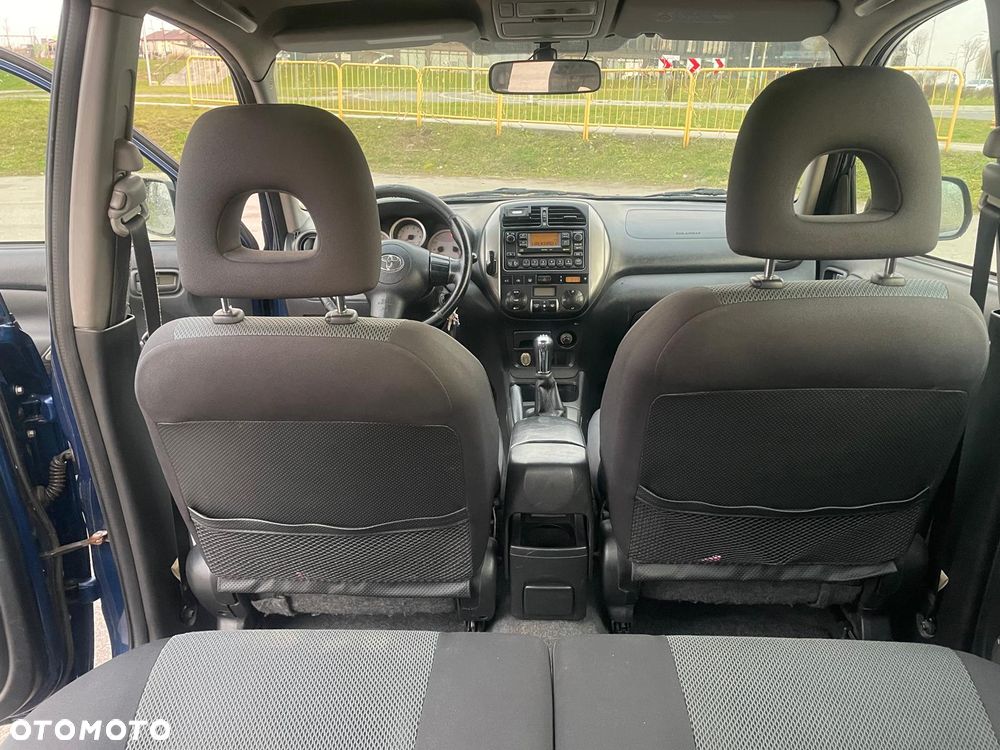 Toyota RAV4 2.0 D-4D 4x4 - 13