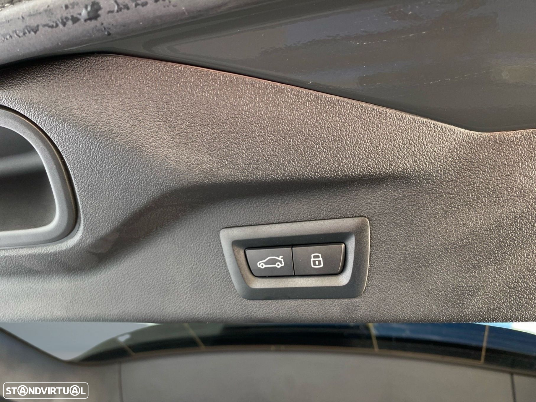 BMW X7 40 d xDrive Pack M Desportivo - 29