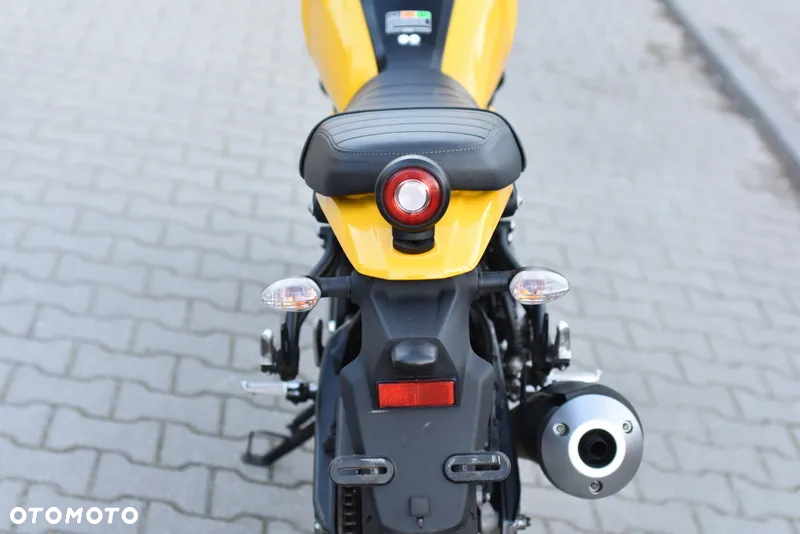 Yamaha XSR - 17