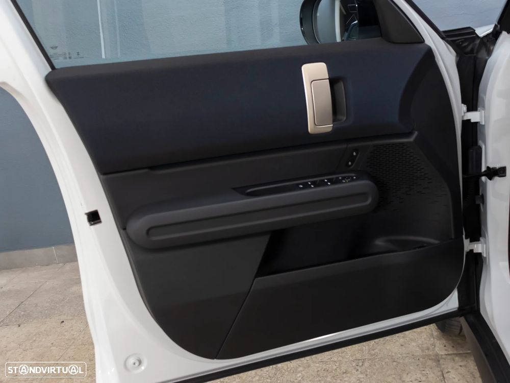 MINI Countryman C Classic M - 16