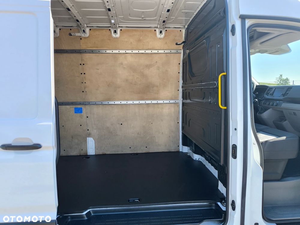 Volkswagen Crafter - 11