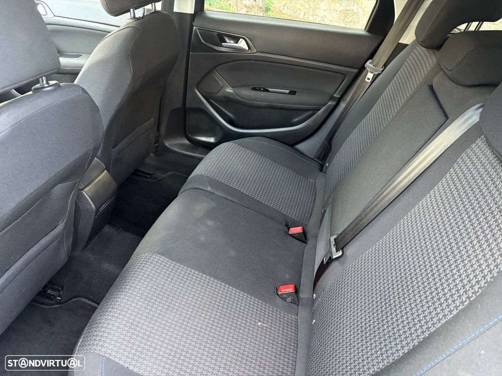 Peugeot 308 SW - 13