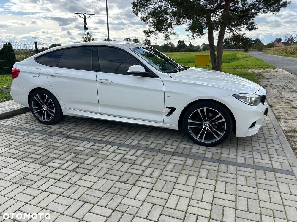 BMW Seria 3 318d M Sport - 8