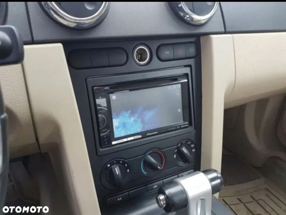 Ford Mustang 4.0 V6 Premium - 3