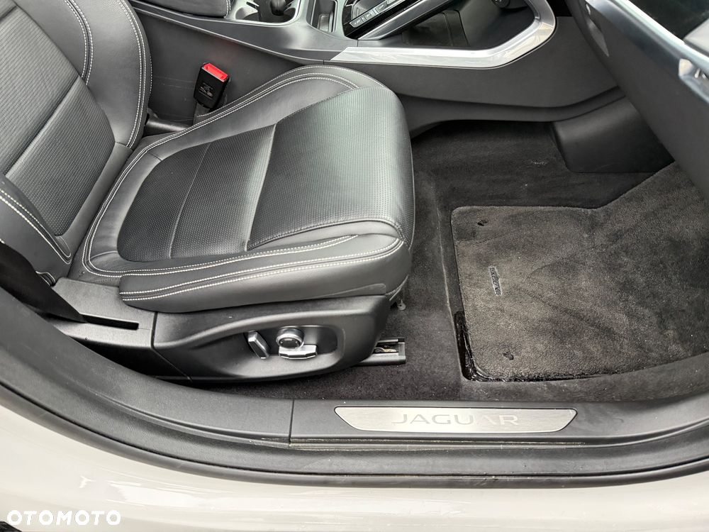 Jaguar I-Pace EV400 AWD R-DYNAMIC HSE - 18