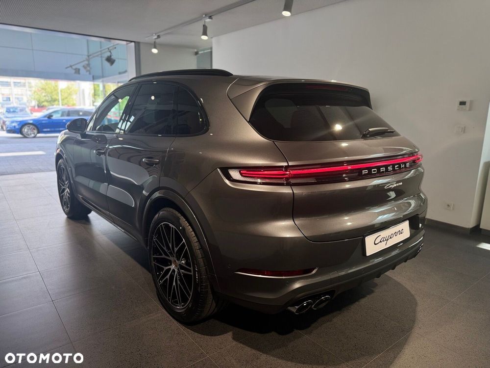 Porsche Cayenne - 7