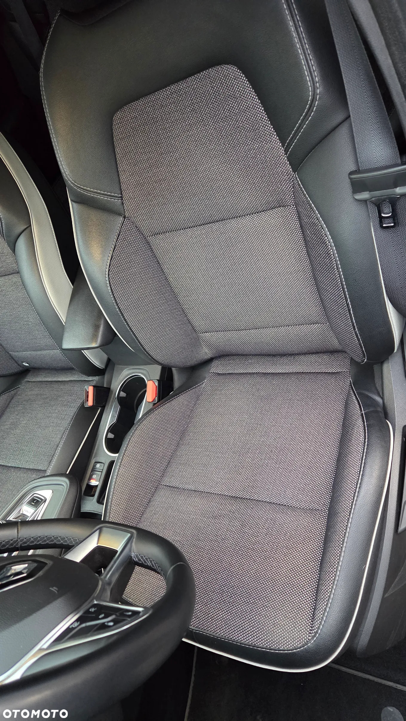 Renault Captur 1.6 E-TECH Plug-In Intens - 15