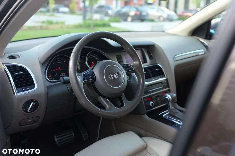 Audi Q7 3.0 TDI DPF clean diesel Quattro Tiptronic - 9