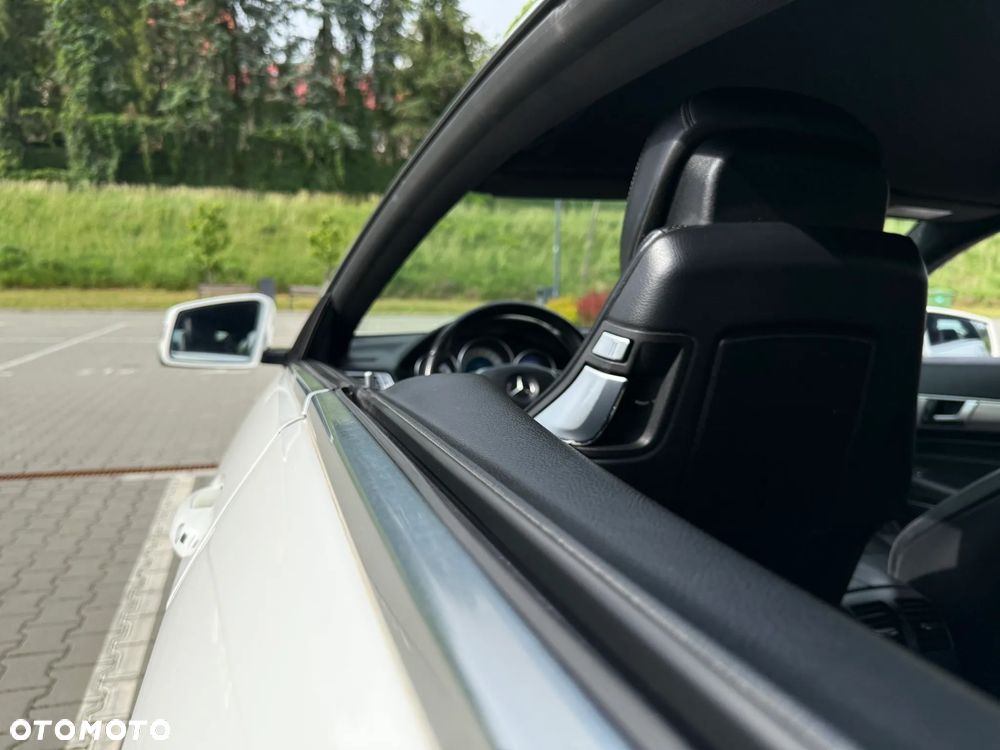Mercedes-Benz Klasa E 220 CDI 7G-TRONIC - 23