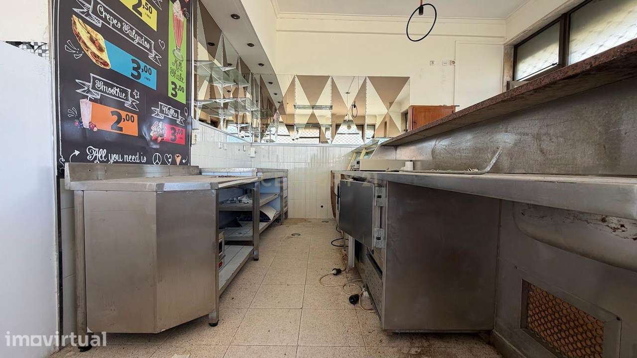 Loja com montra - Café na Agualva - Cacém - Sintra - Grande imagem: 5/13