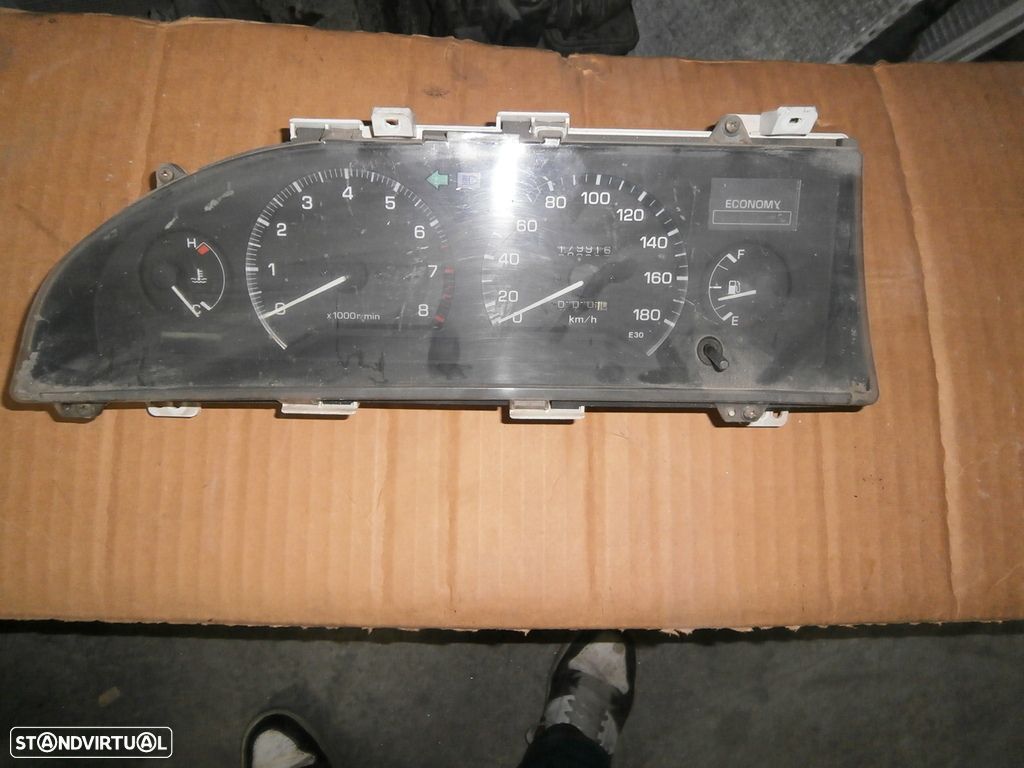 Quadrante 83200 1A460 257700 9420 TOYOTA COROLLA EE90 1988 1.3 KM/H 179916 - 1