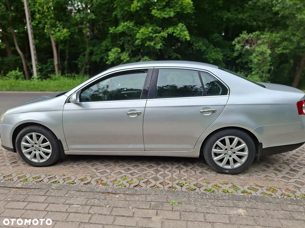 Volkswagen Jetta 1.9 TDI Comfortline - 7