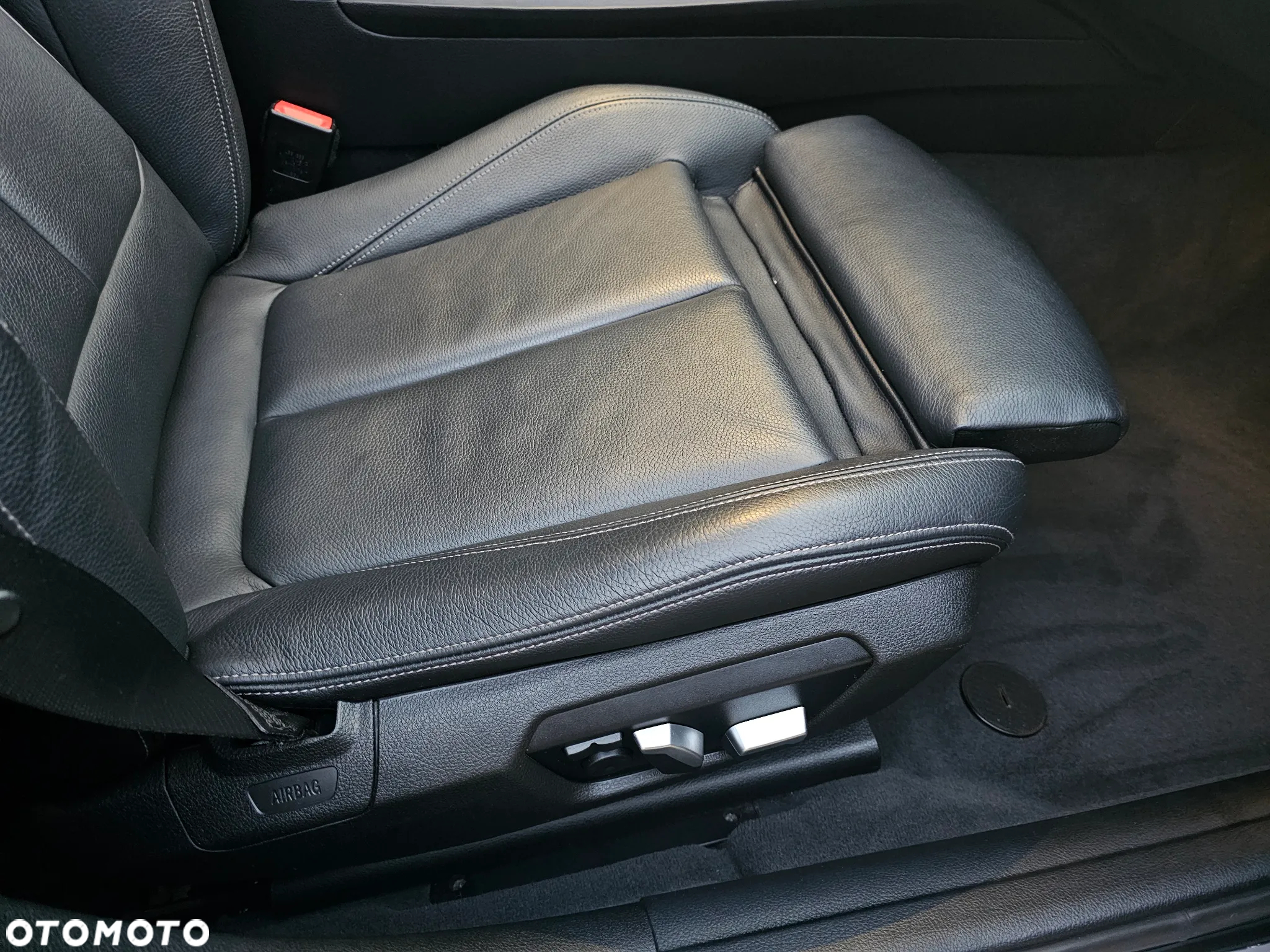 BMW Seria 3 318d Luxury Line Purity - 28