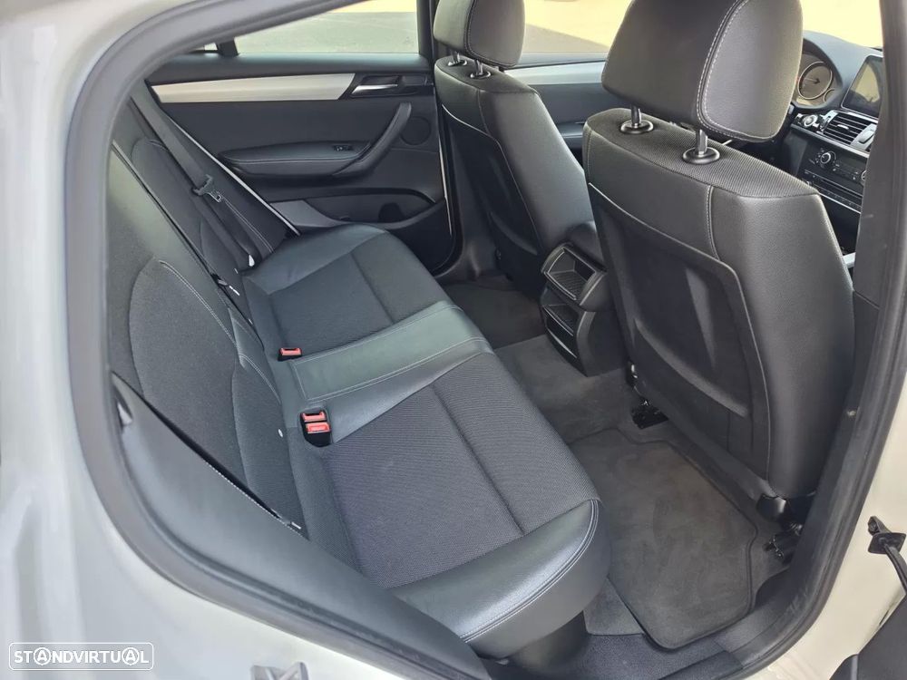 BMW X4 20 d xDrive Pack M - 33