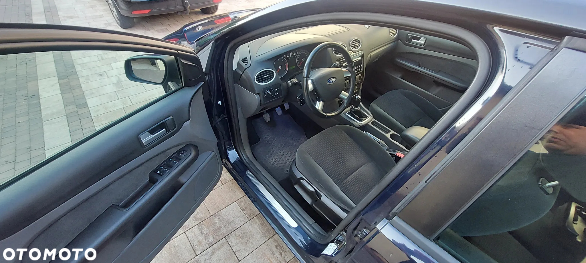 Ford Focus 1.6 TDCi cDPF Ghia - 9
