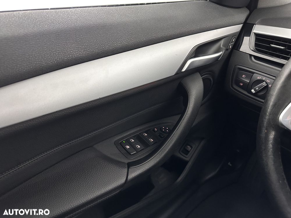 BMW X1 sDrive16d Sport Line - 23