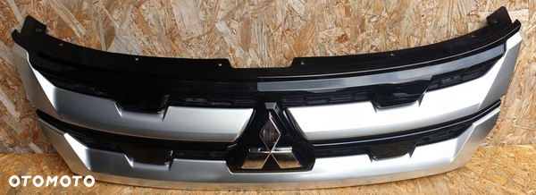 MITSUBISHI OUTLANDER III SPORT 19- Grill Atrapa