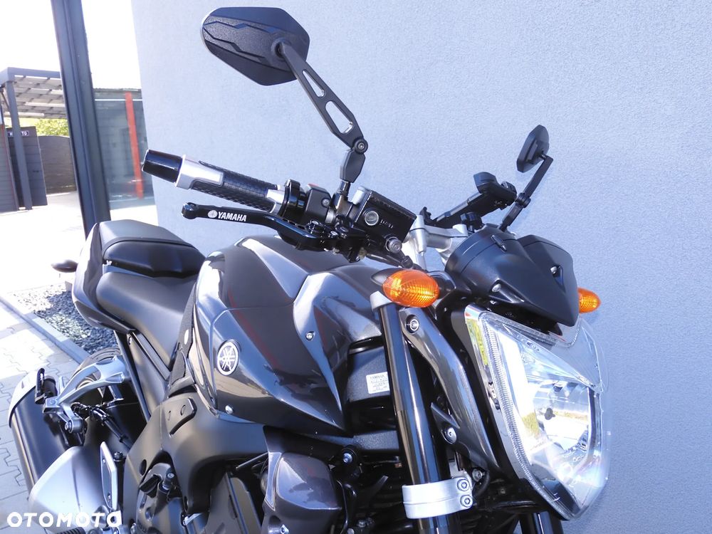 Yamaha FZ - 18