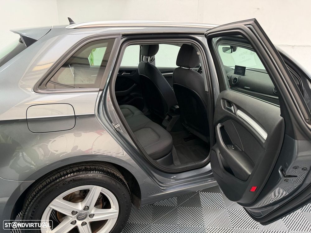 Audi A3 Sportback 30 TFSI Design S tronic - 22