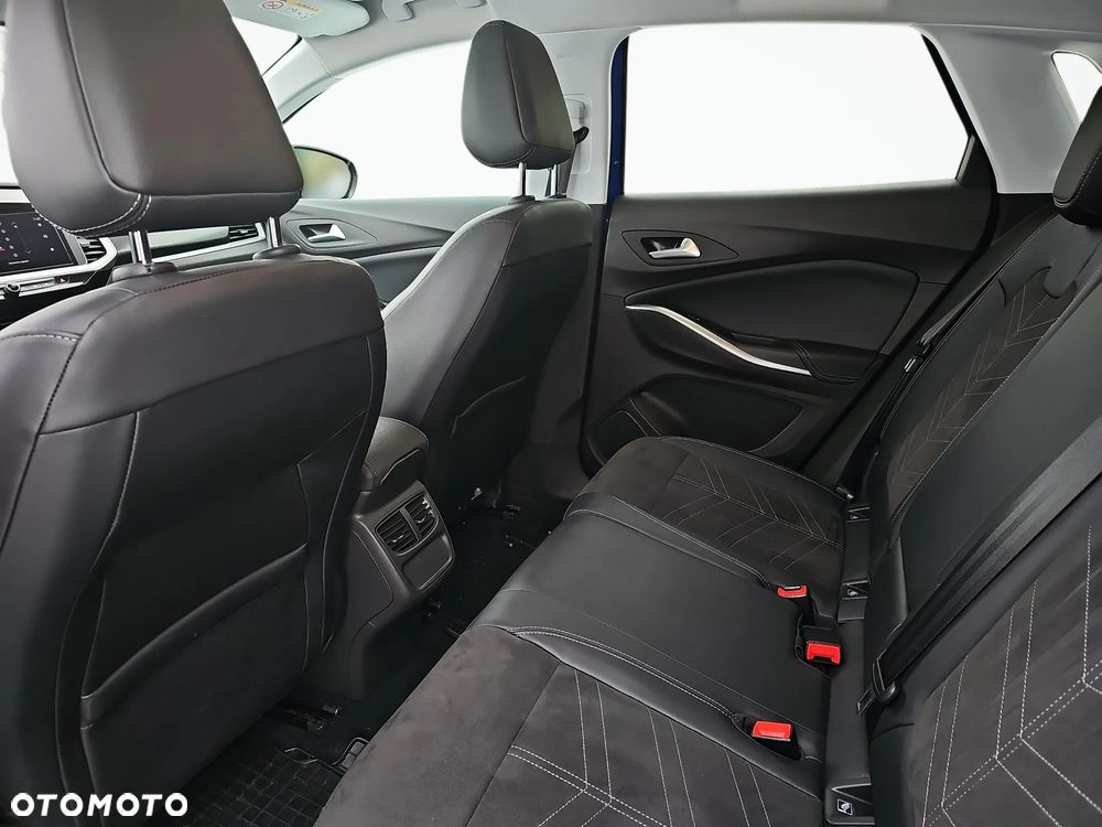 Opel Grandland 1.2 T GS S&S - 13