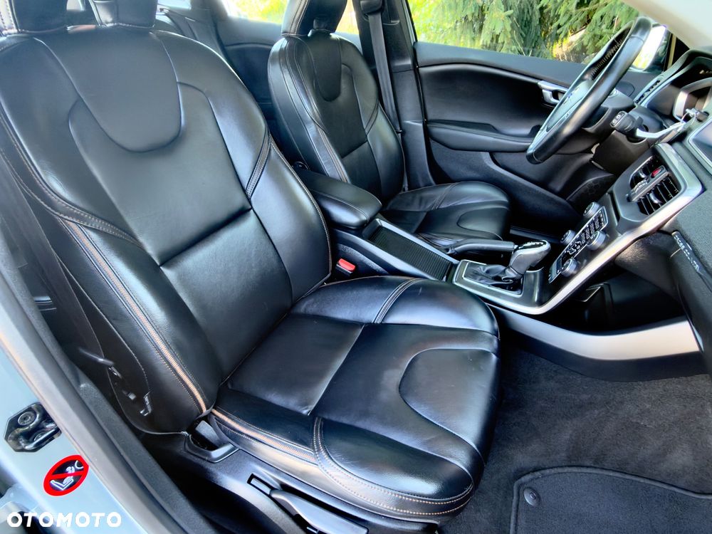 Volvo V40 Cross Country T4 AWD Geartronic Kinetic - 24
