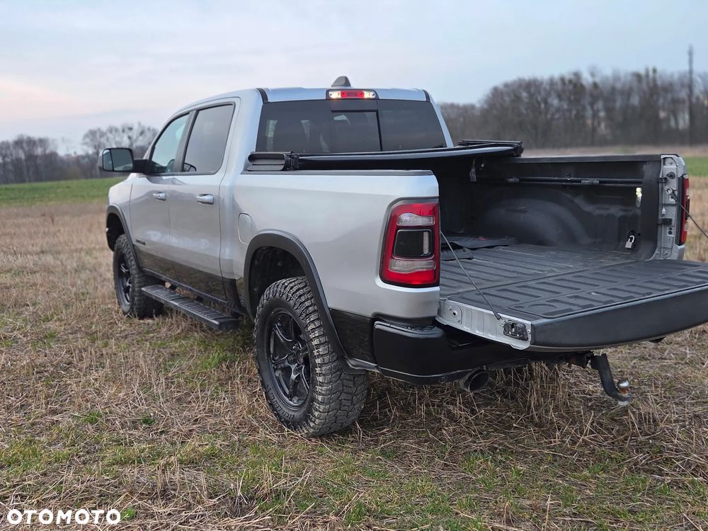 Dodge RAM - 12