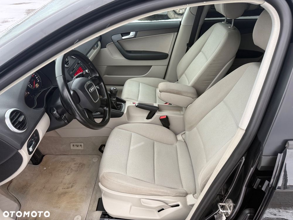 Audi A3 Sportback 1.6 TDI DPF S line Sportpaket - 21