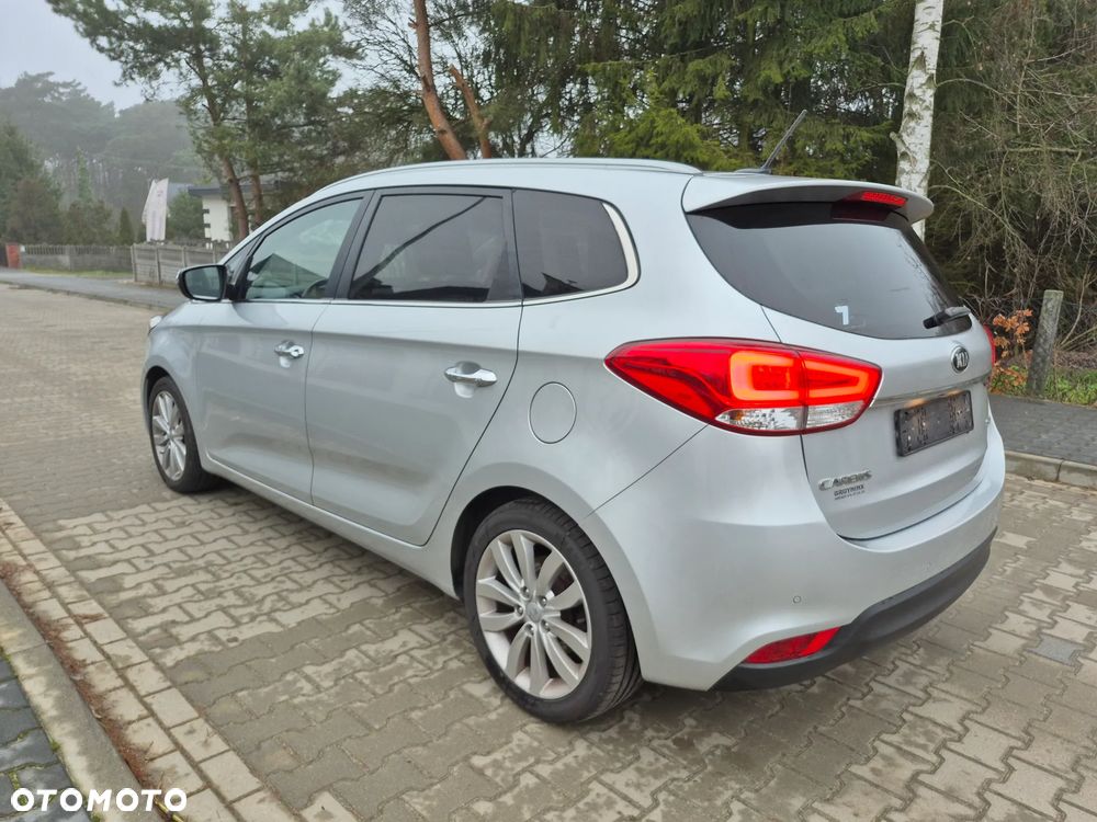 Kia Carens 1.7 CRDi 115 Dream-Team Edition - 9