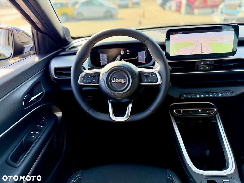 Jeep Avenger 1.2 T3 mHEV Summit FWD eDCT6 - 14