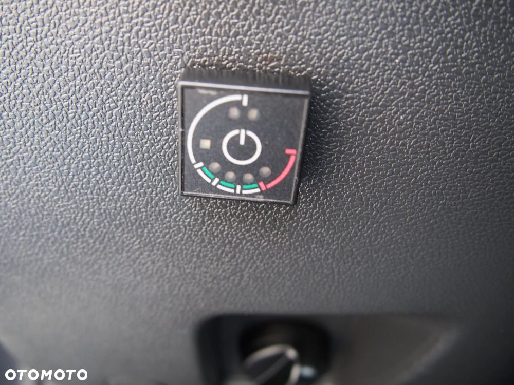 Dacia Duster 1.6 SCe Ambiance S&S - 18