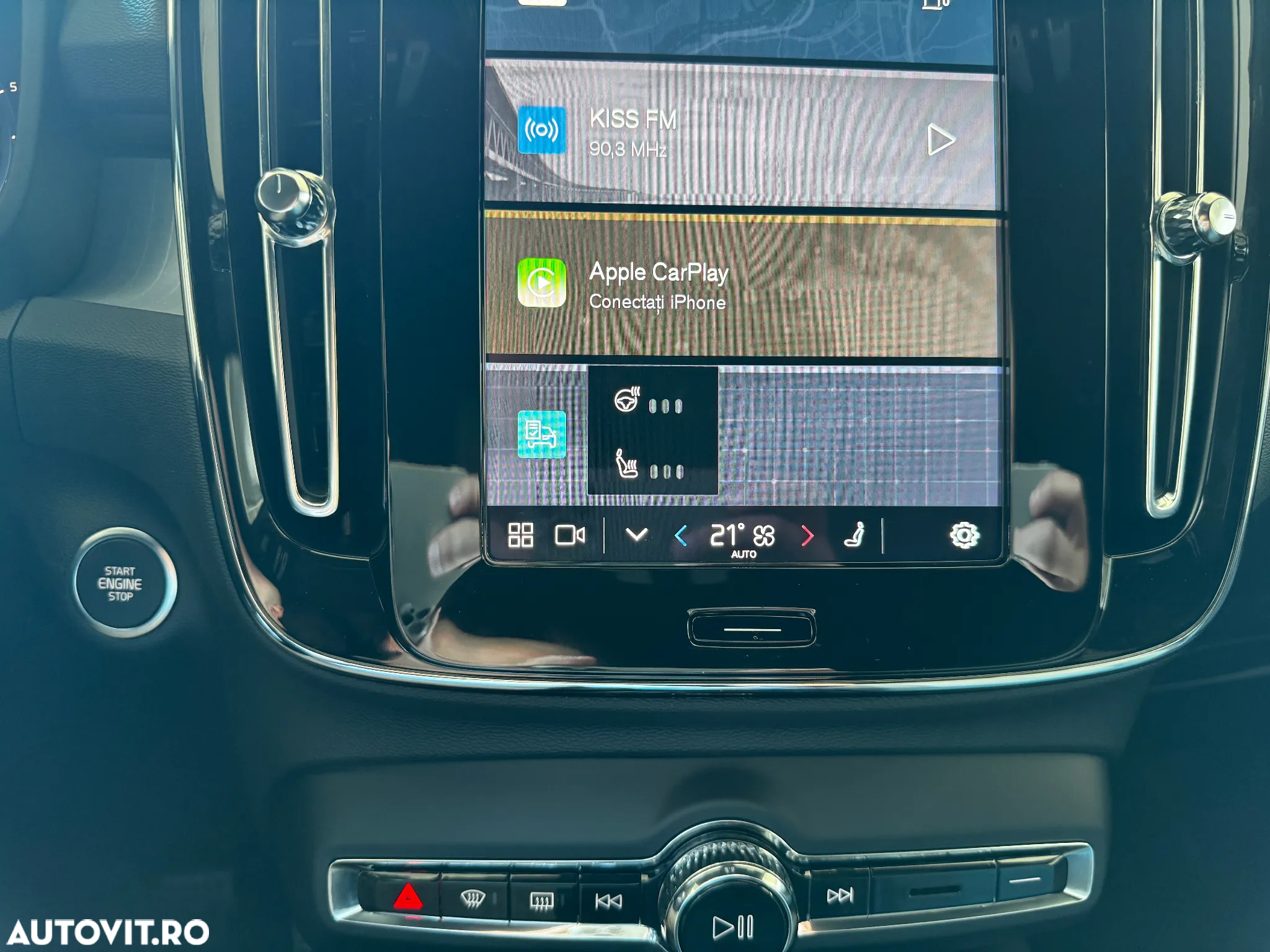 Volvo XC 40 B3 AT FWD MHEV Plus Dark - 16