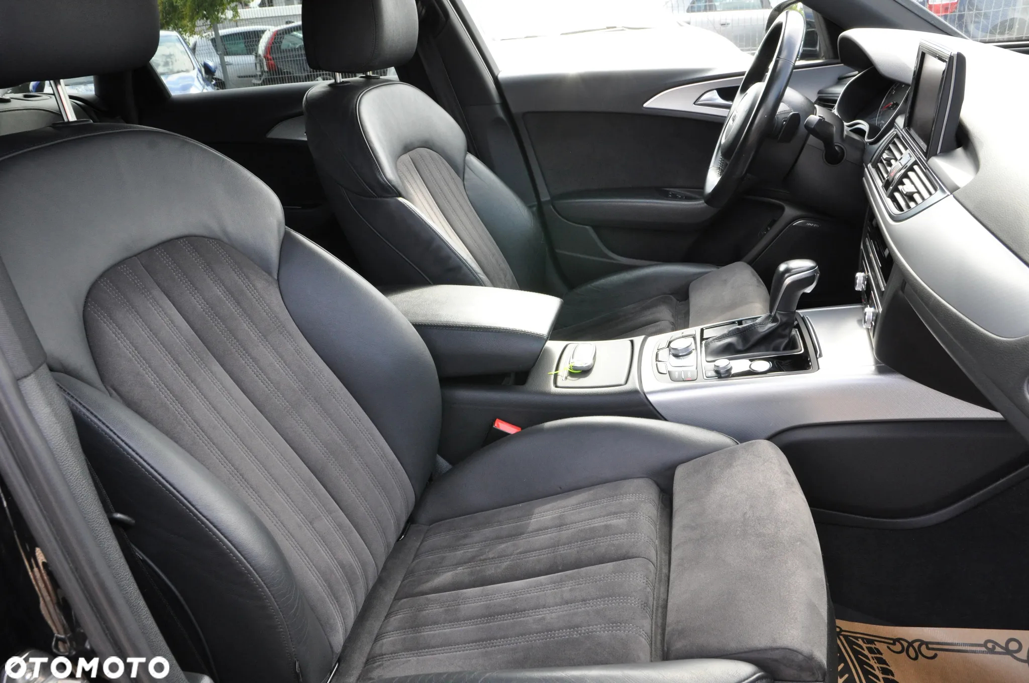 Audi A6 Avant 2.0 TDI Ultra S tronic - 9