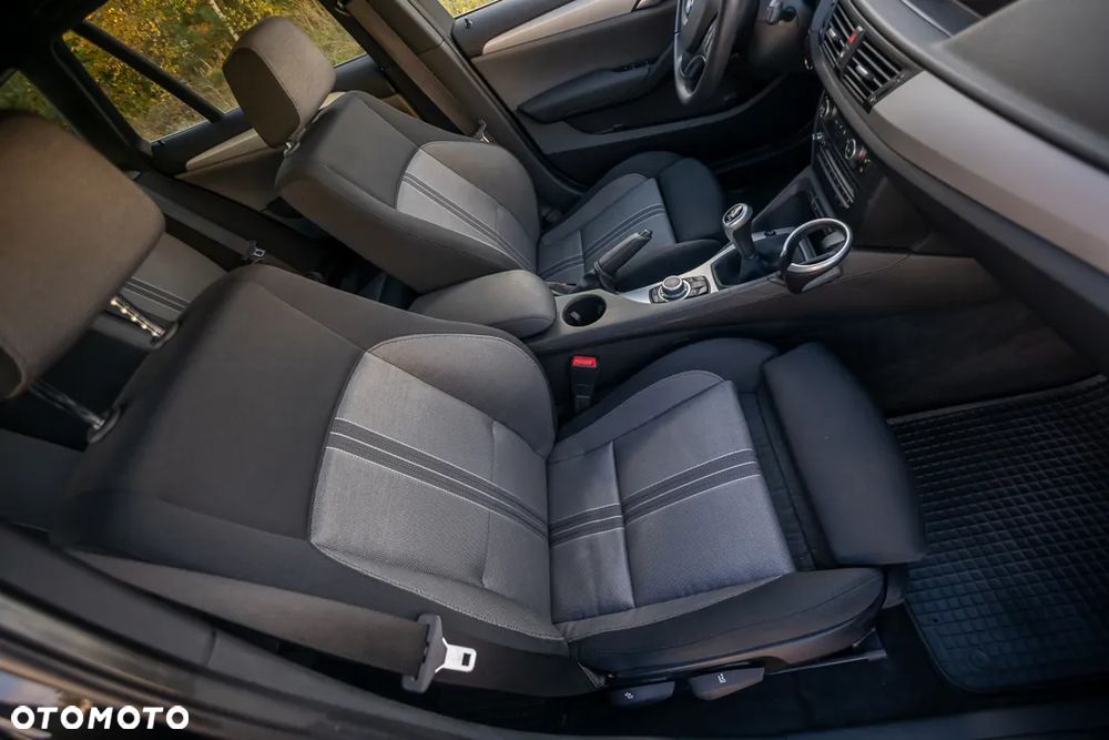 BMW X1 sDrive18i Sport Line - 20