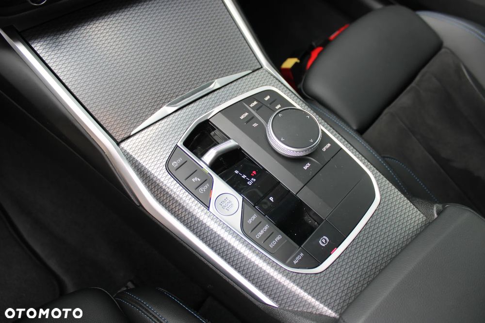 BMW Seria 3 330i xDrive M Sport sport - 21
