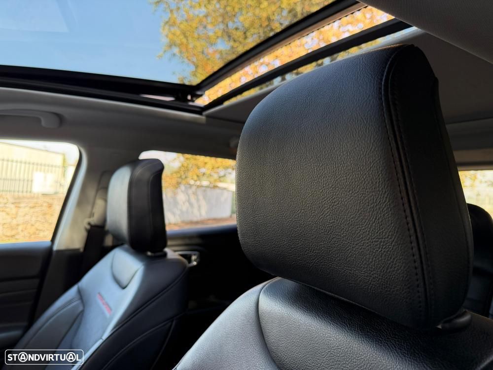 Jeep Compass 1.3 T-GDI 4xe PLUG-IN HYBRID Auto First Edition Urban - 28