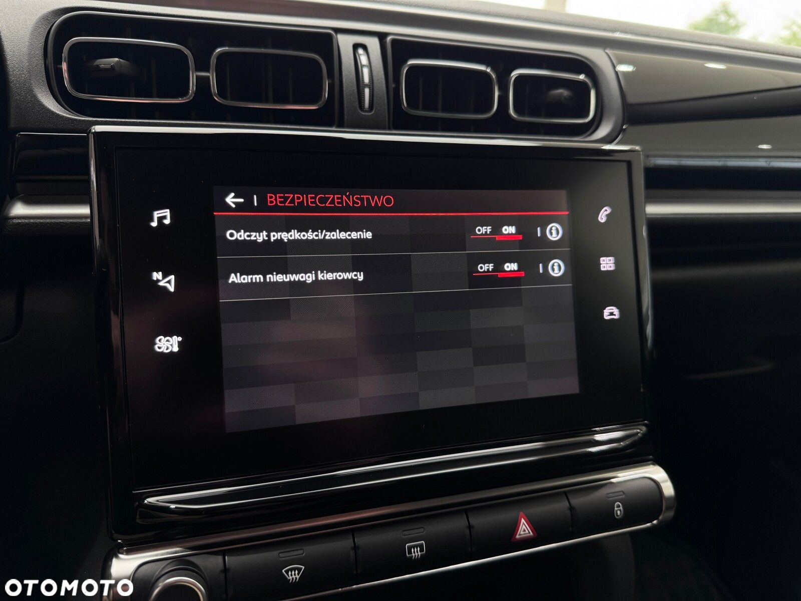 Citroën C3 1.2 PureTech Shine - 36