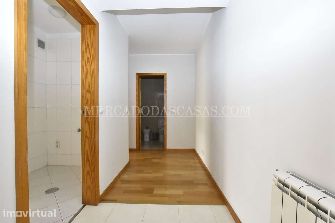 T1 Mafamude: 60m², Varanda Ampla e Garagem - Grande imagem: 4/9