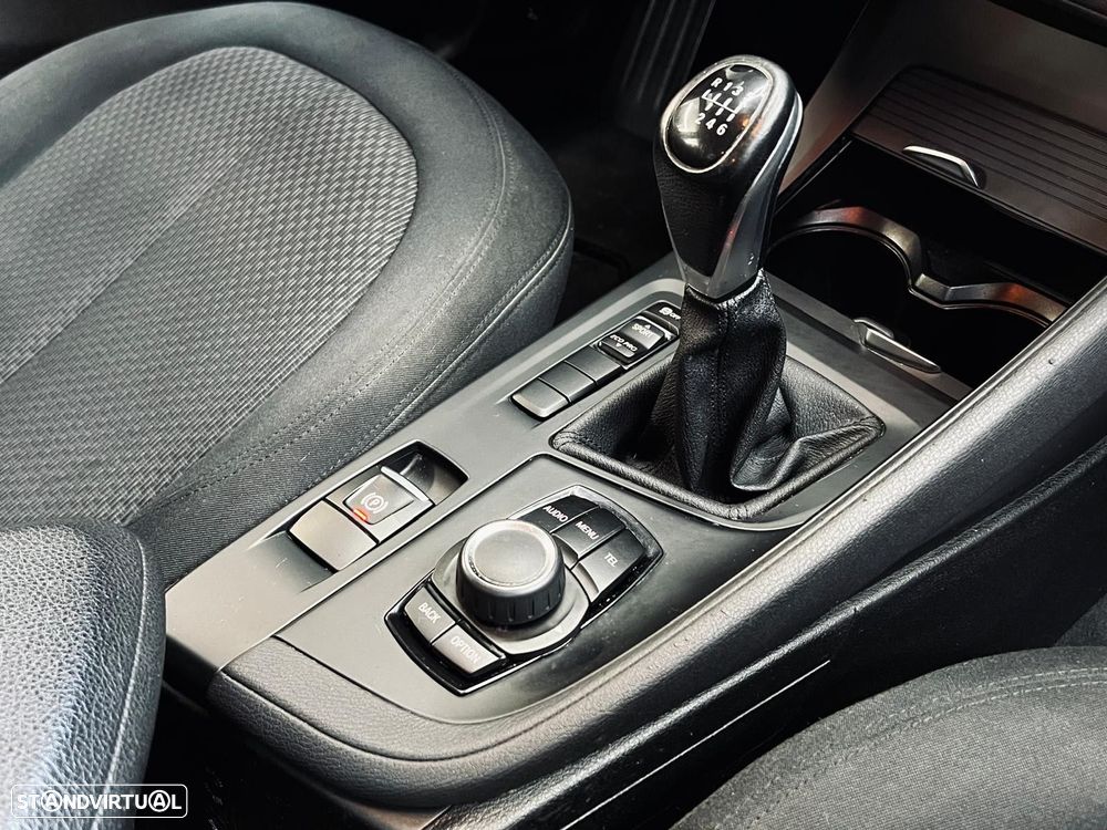 BMW X1 16 d sDrive Advantage - 34