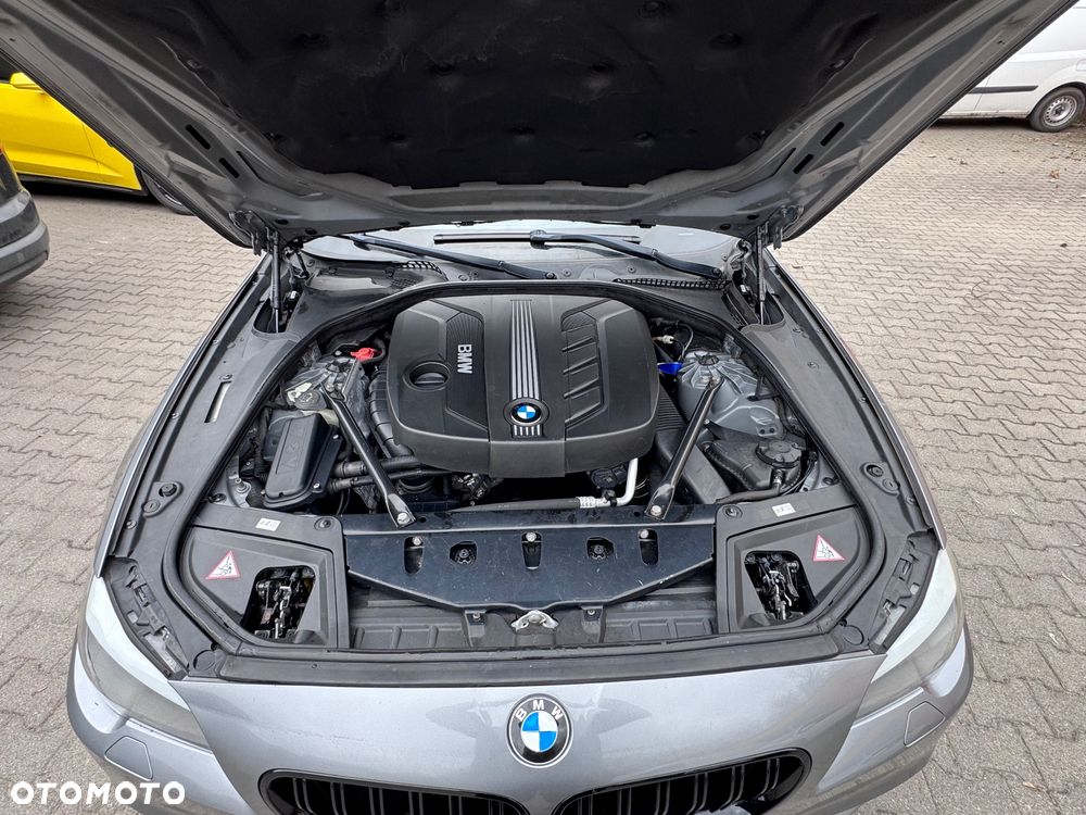 BMW Seria 5 525d Sport-Aut - 10