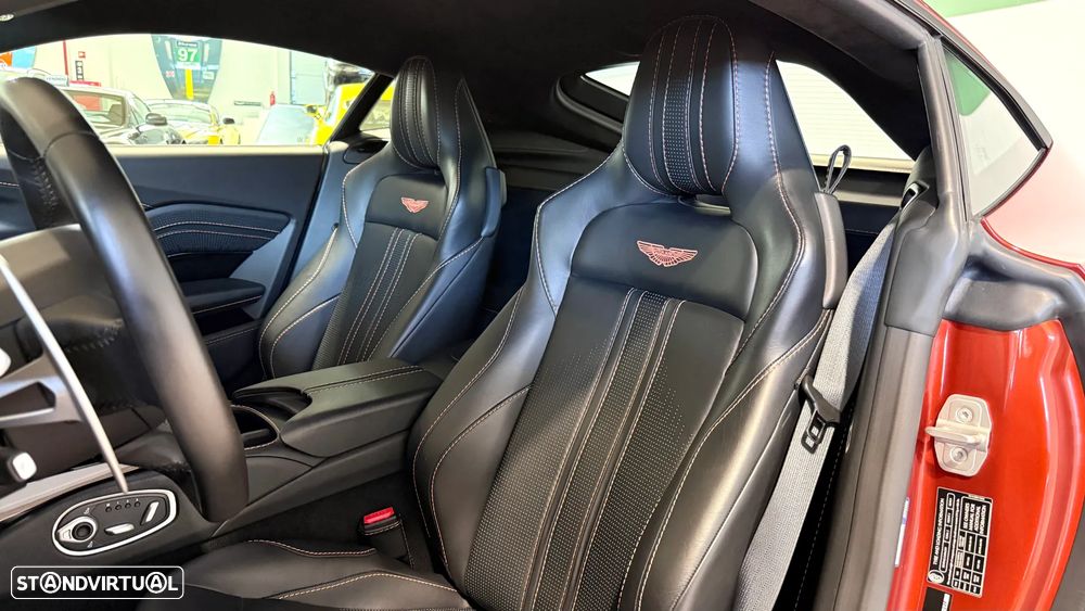 Aston Martin Vantage Coupe 4.0 Twin-Turbo V8 - 24