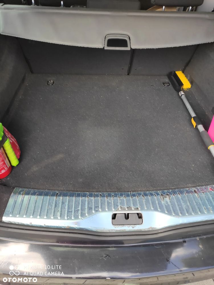 Opel Astra 1.9 CDTI Cosmo - 17