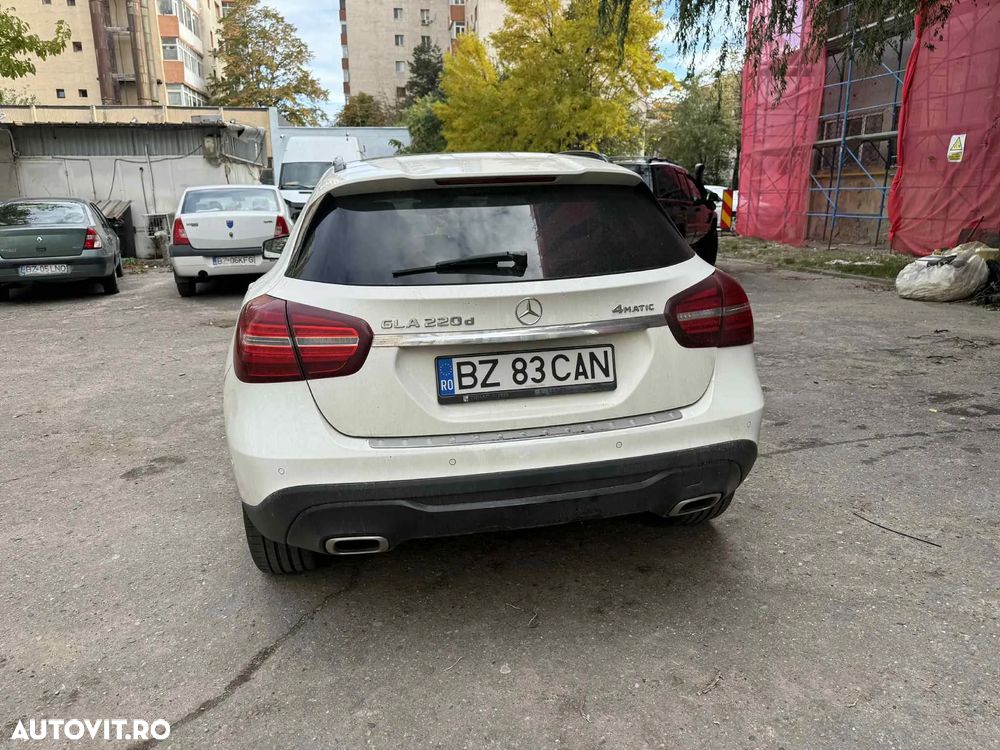 Mercedes-Benz GLA 200 d Aut. - 4