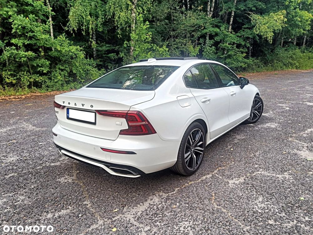 Volvo S60 T8 Recharge AWD Plus Dark - 6