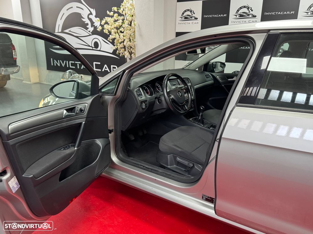 VW Golf 1.6 TDi Confortline - 16