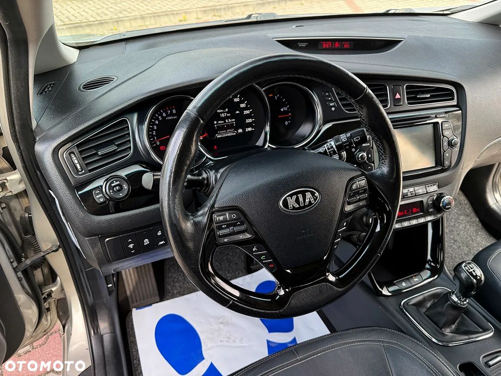 Kia Ceed 1.6 GDI Platinum Edition - 20