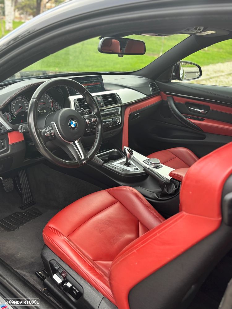 BMW M4 Auto - 11