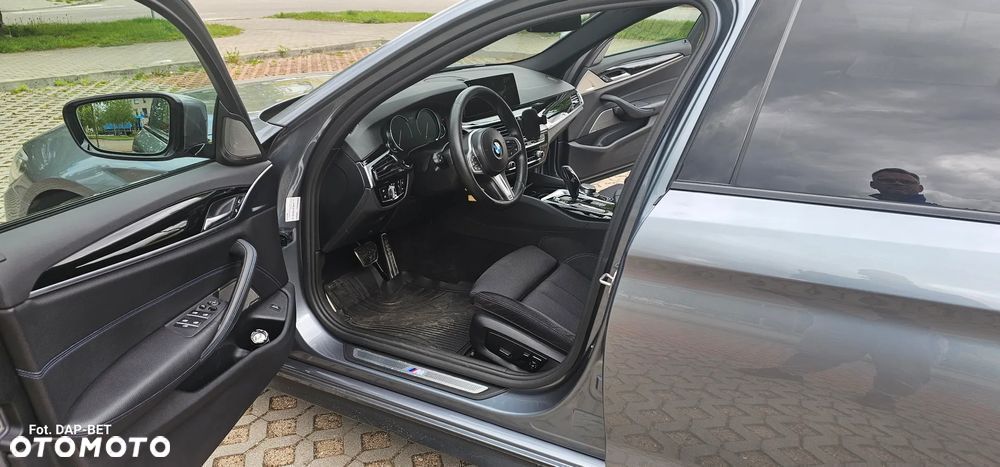 BMW Seria 5 530i xDrive M Sport sport - 18