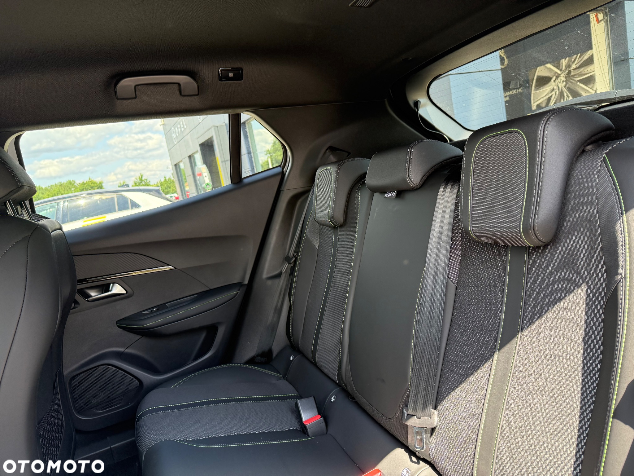 Peugeot 2008 PureTech mHEV Allure e-DCS6 - 16
